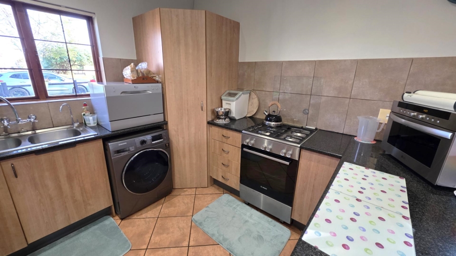 2 Bedroom Property for Sale in The Coves North West